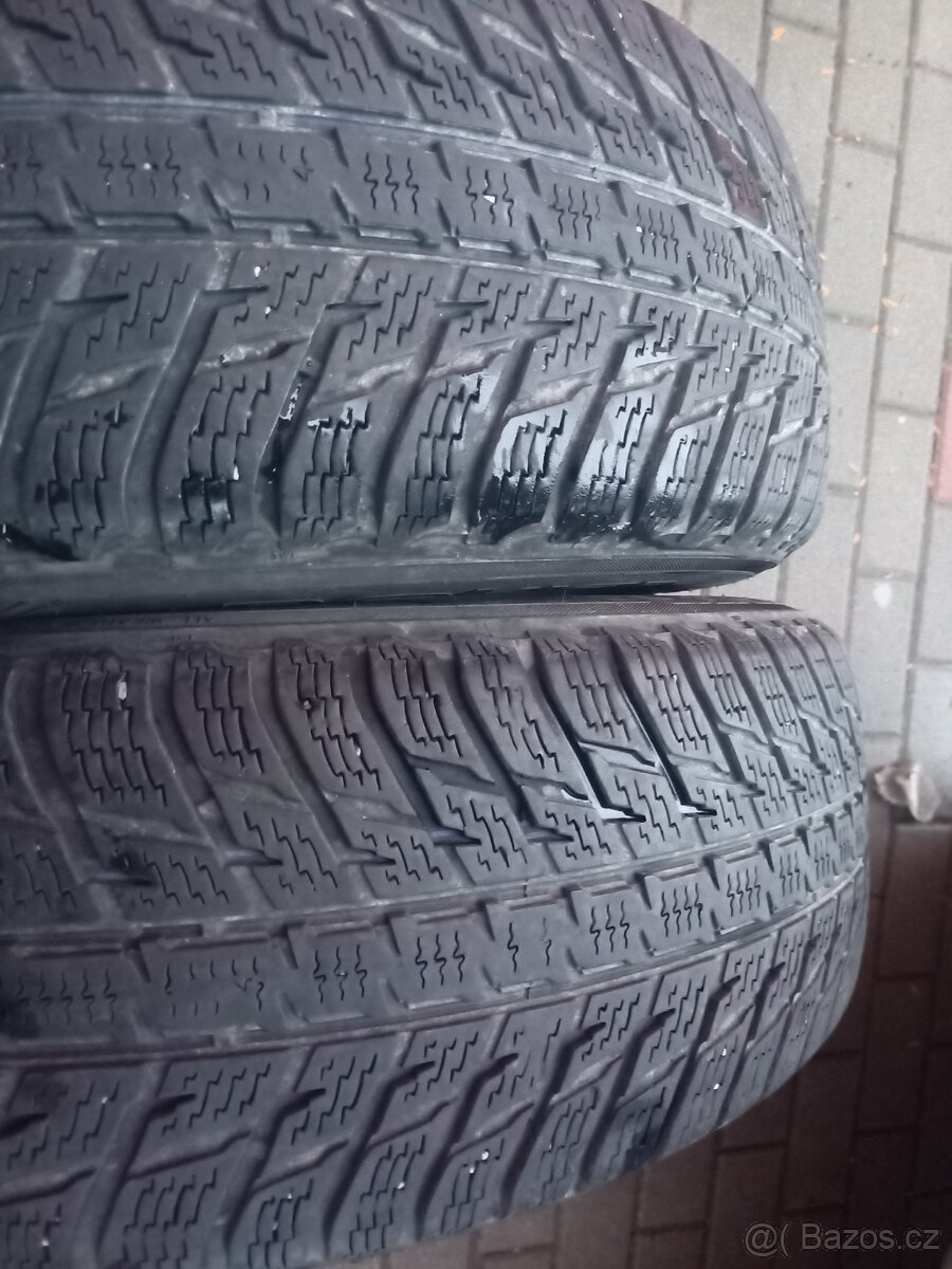 Zimní 2ks Nokian WR SUV 215/70/16