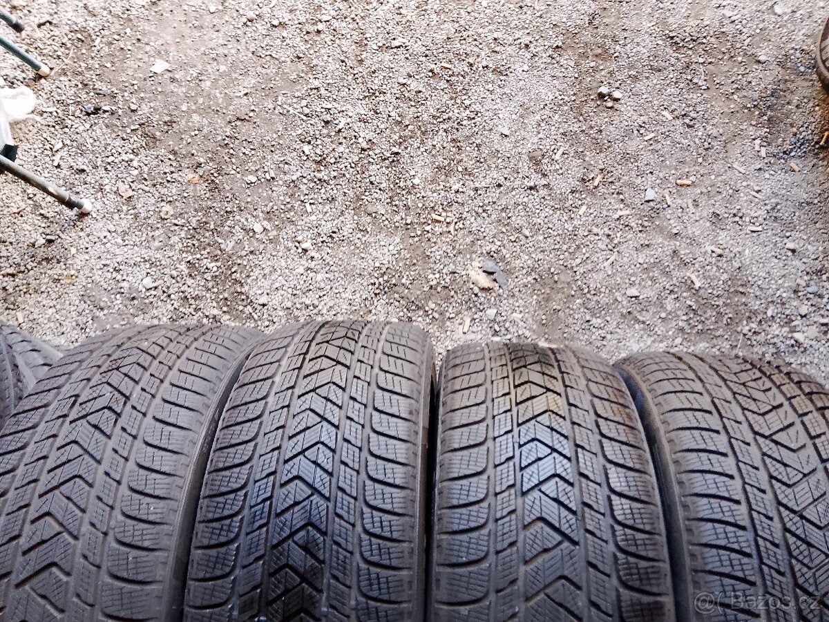 275/45/21 110v Pirelli - zimní pneu 4ks