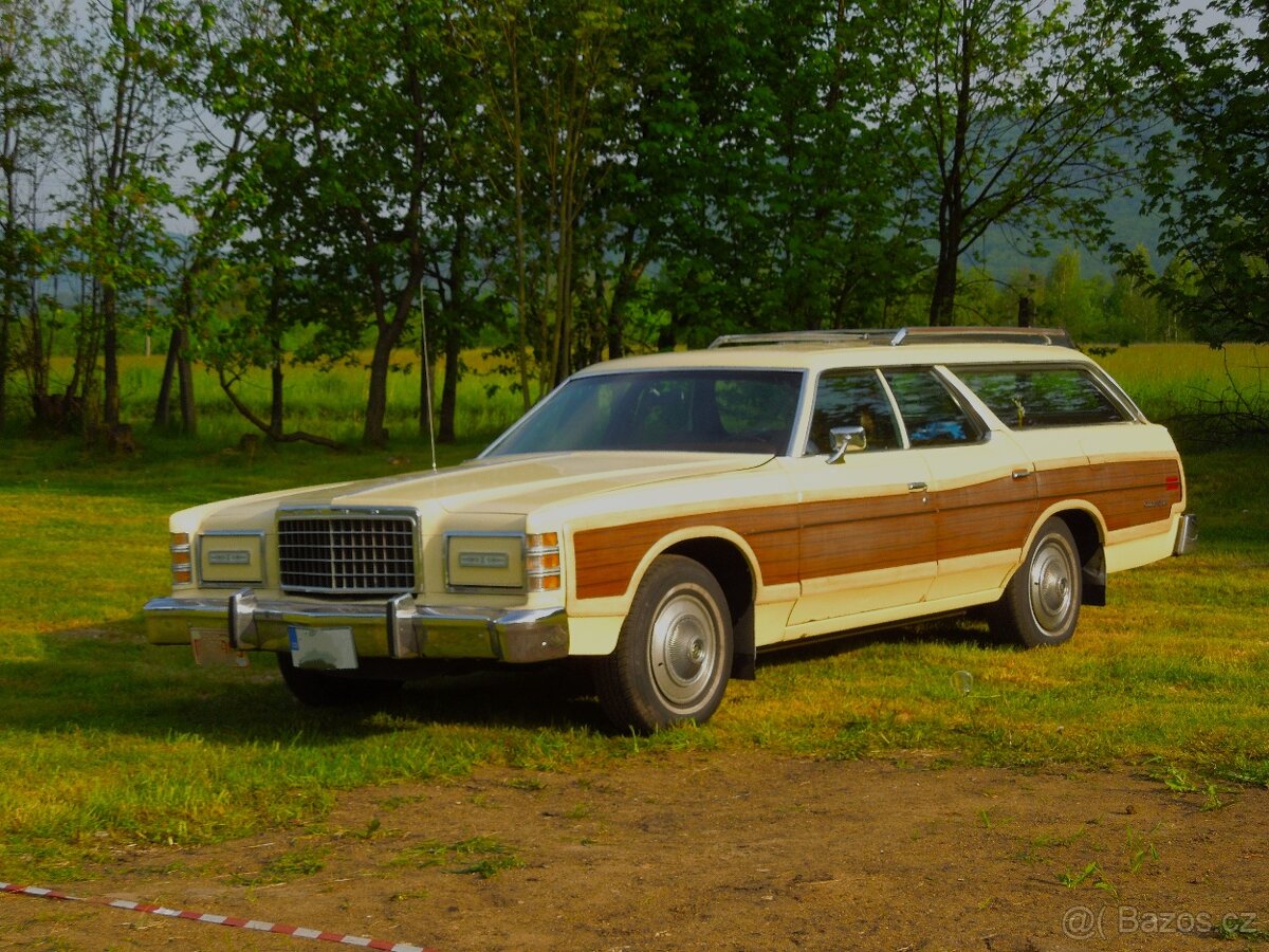 FORD LTD Country squire