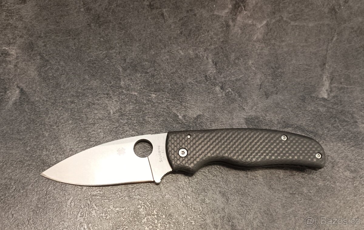 Nuz Spyderco Shaman Carbon titan