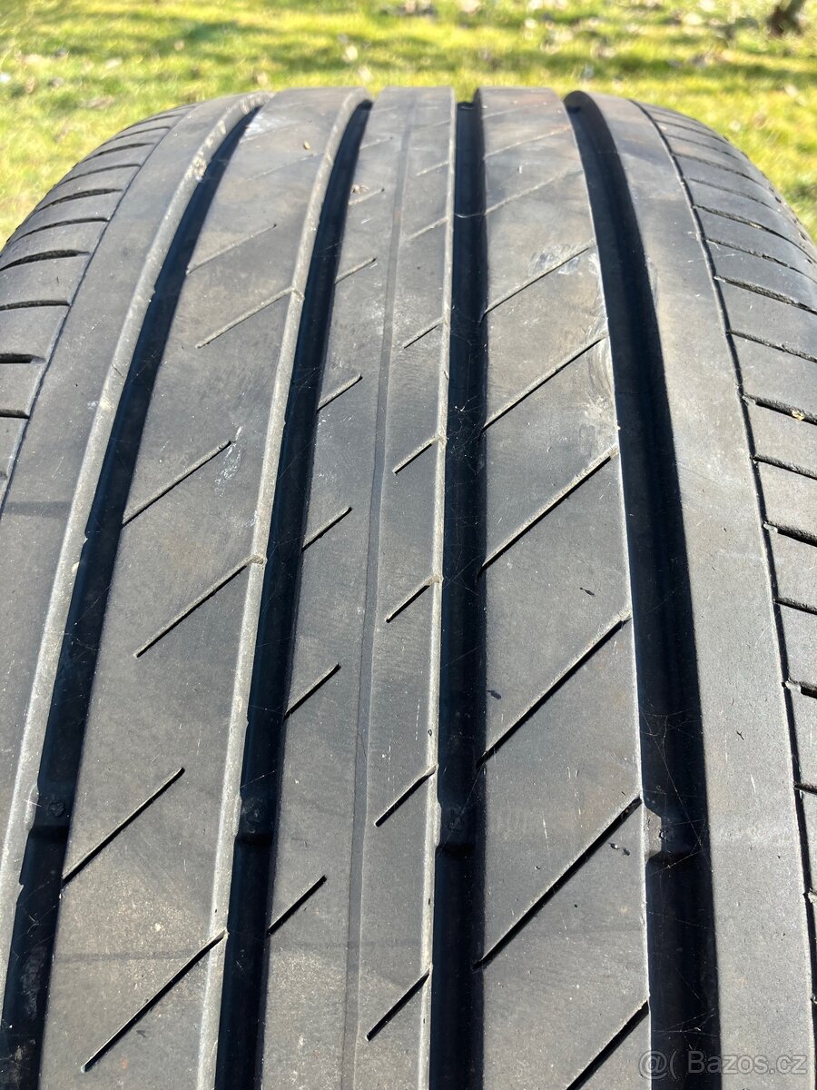 Pneu 215/50 r18