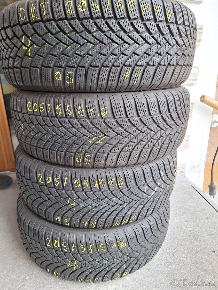 Prodám zimní pneu 205/55/16 Bridgestone Blizak LM0005