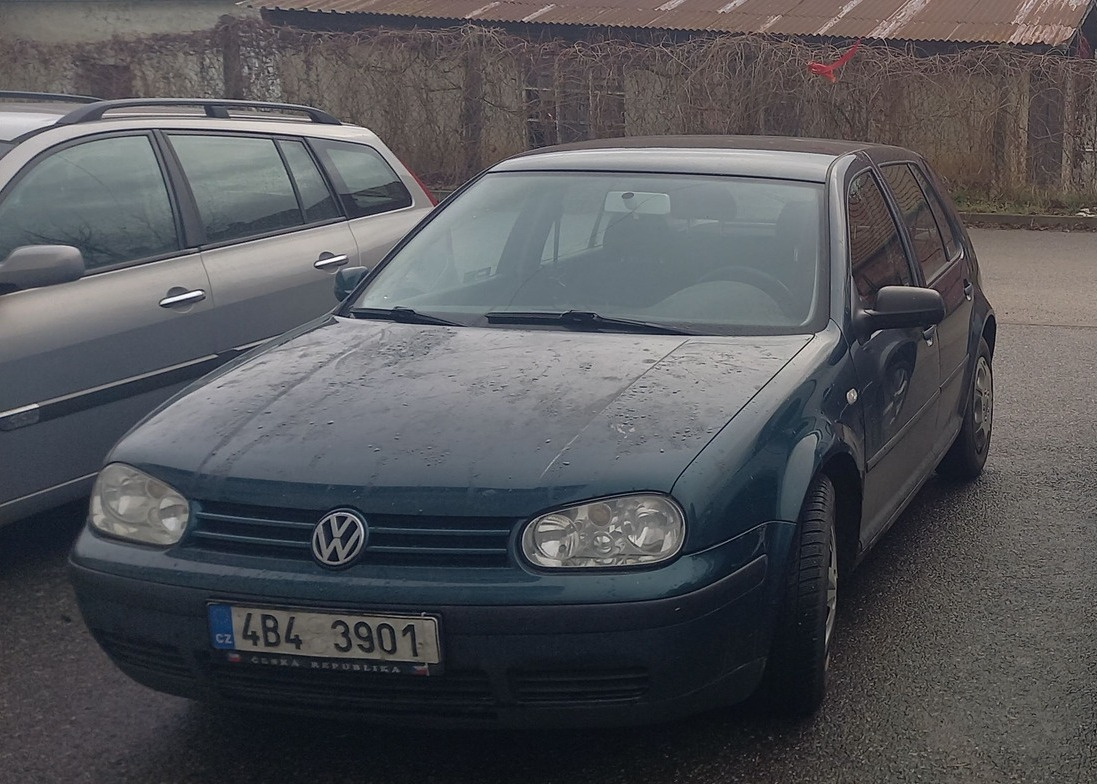 Golf 4, 1,6, 77 kW, benzin, prodej