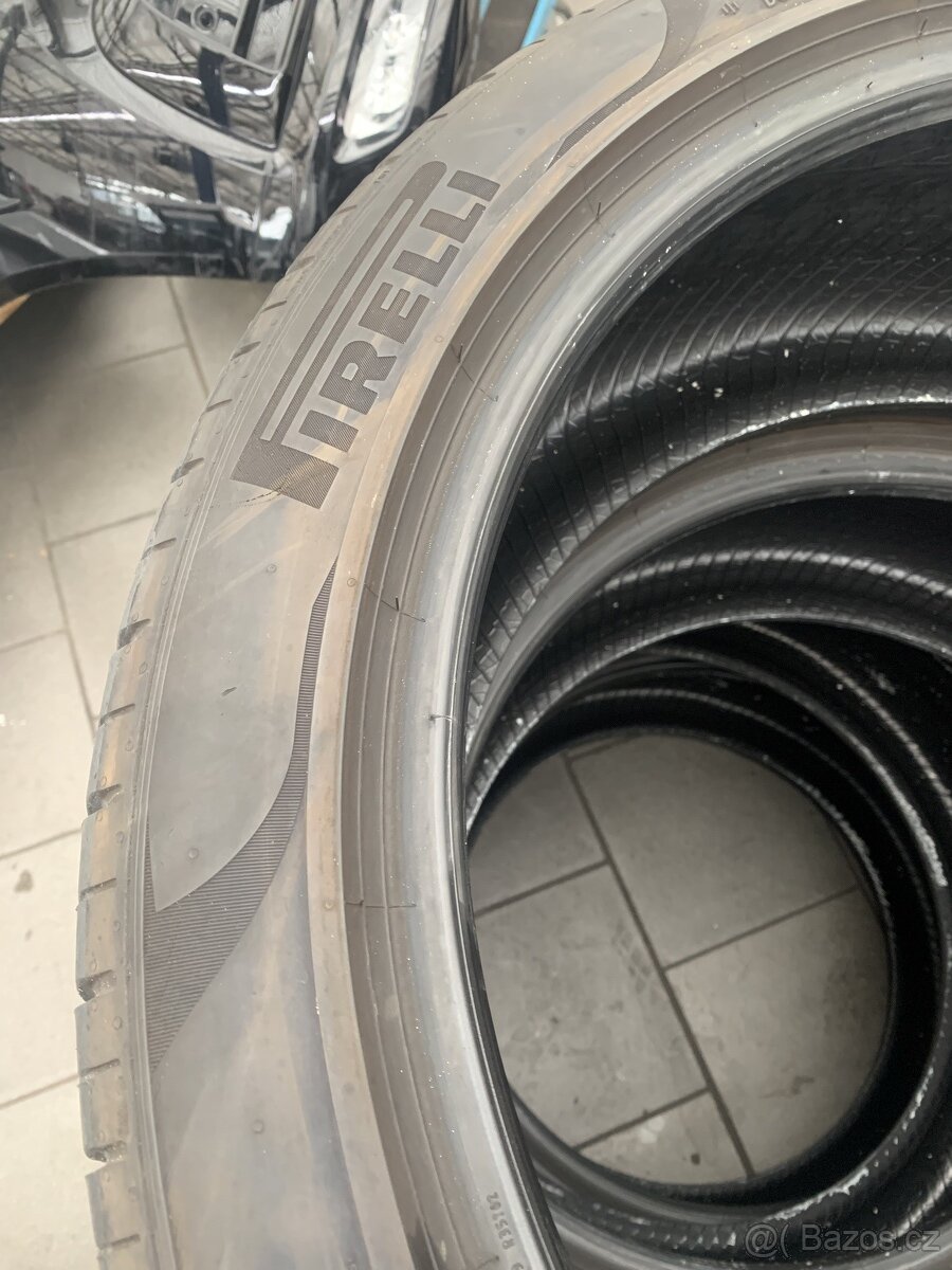 Pirelli P Zero 265/40 ZR22 295/35 ZR22