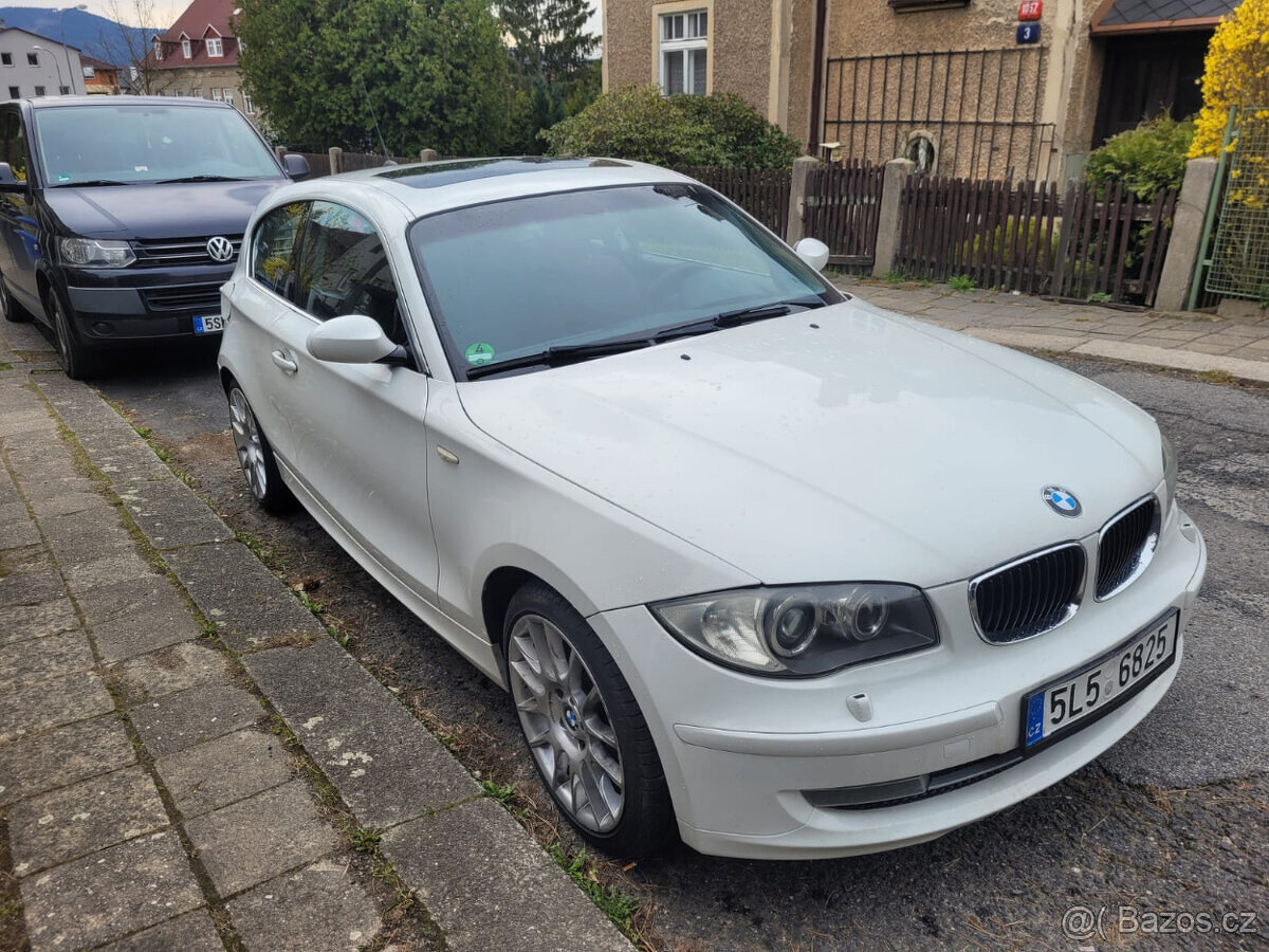 Krásné BMW 118d E81 3 dveře. Nové rozvody, Šíbr, XENON