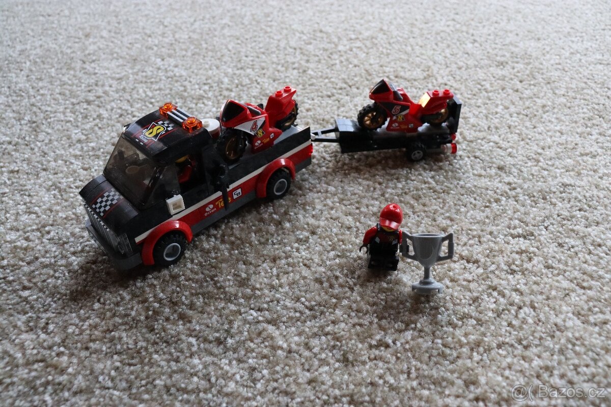 LEGO City 60084 Přepravní kamion na závodní motorky