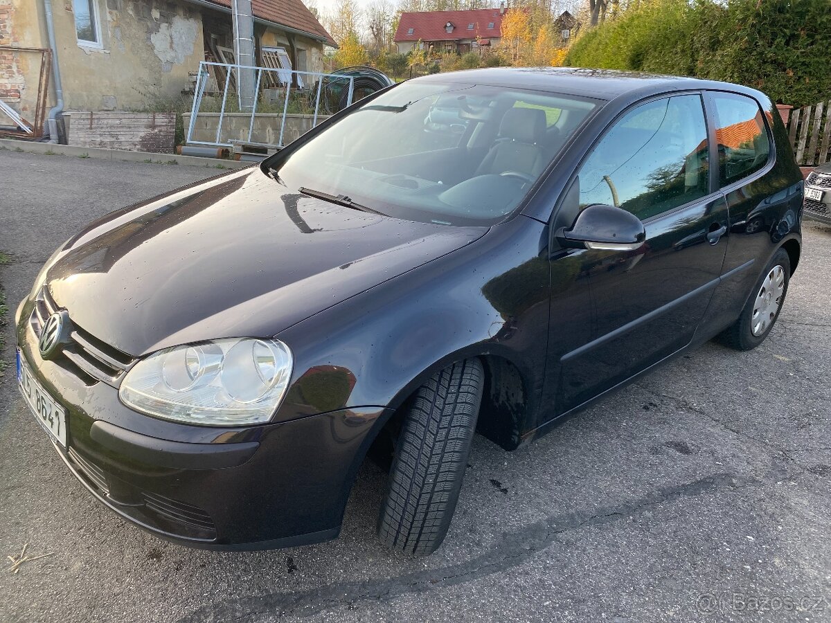 VW golf 1,4 Trendline Benzín