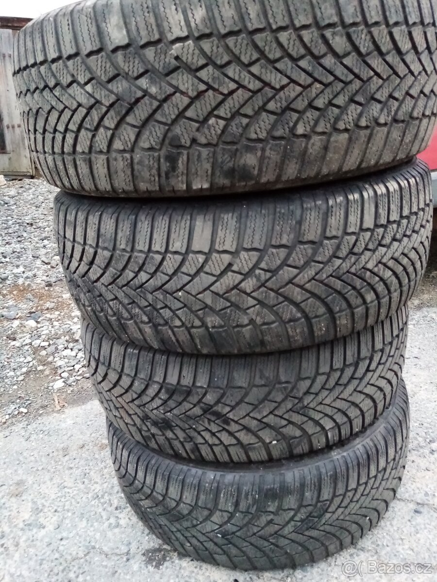 Bridgestone 215/55/R 17