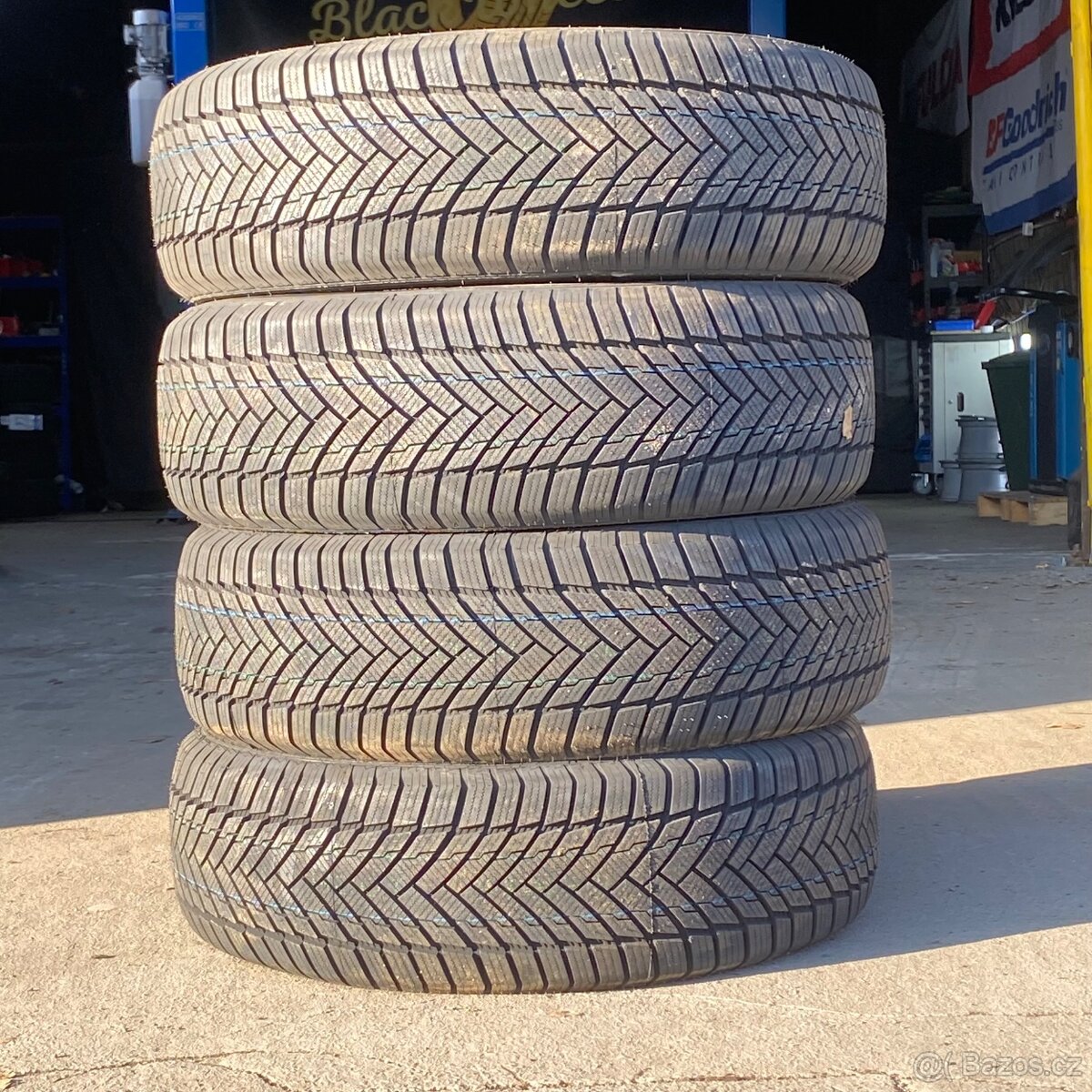 NOVÉ Zimní pneu 215/65 R16  Tracmax