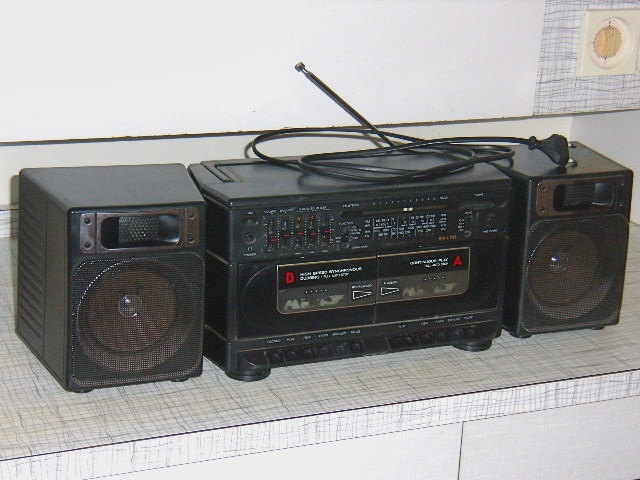 Prodám STEREORECORDÉR SANYO MW171