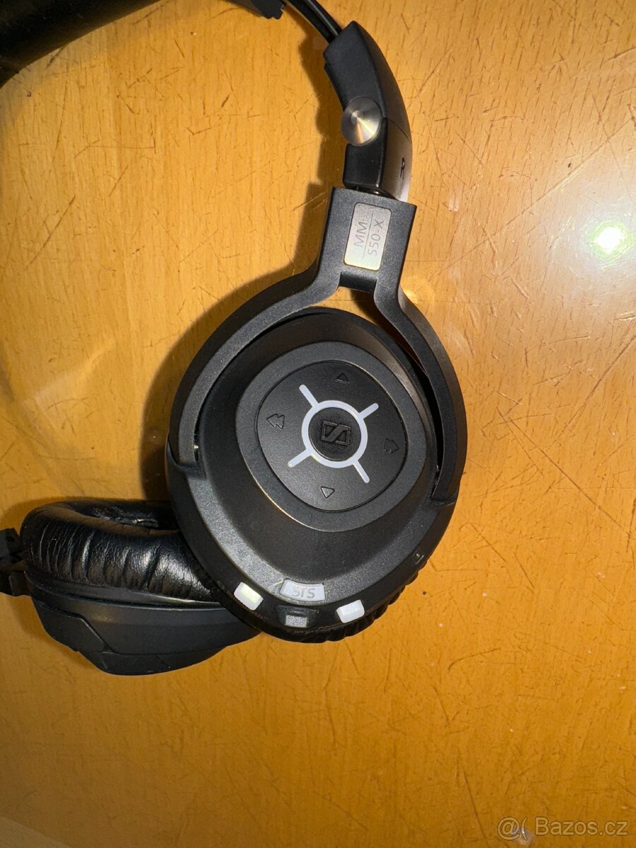 Bezdrátová sluchátka Sennheiser MM 550-X Travel