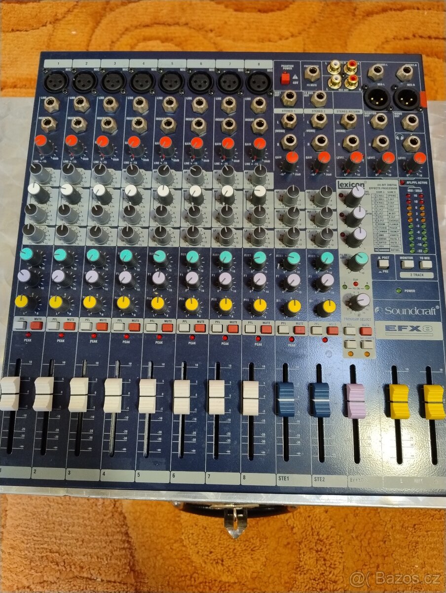 Mix Soundcraft EFX 8