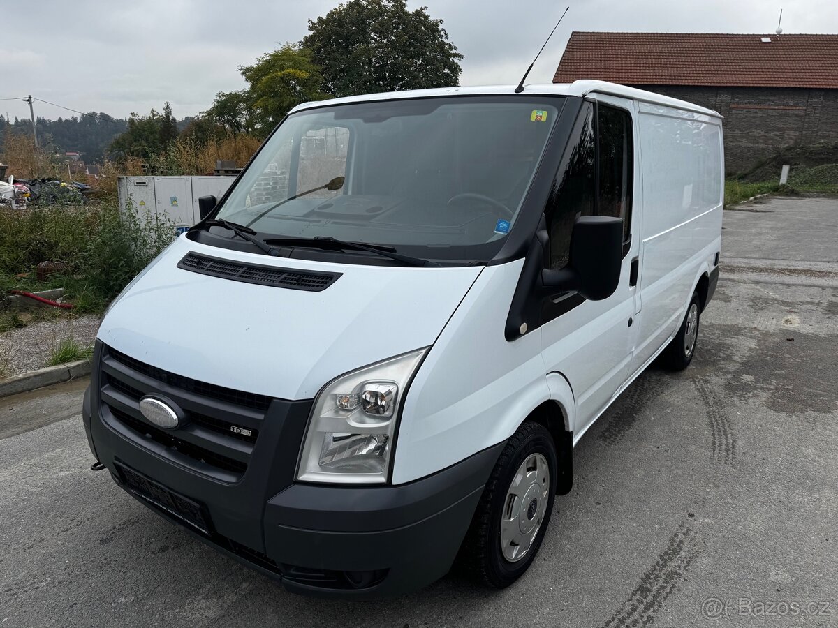 Ford Transit 2.2TDCI 63 Kw Obytná vestavba