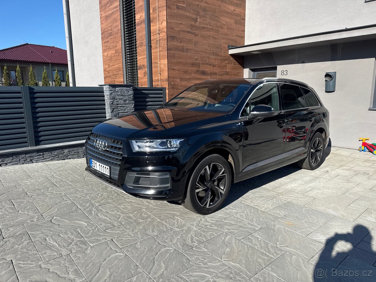 Audi Q7    TOP stav 