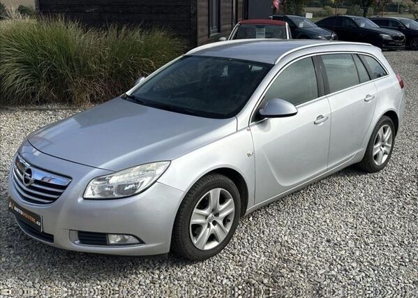 Opel Insignia 2,0 CDTI 96KW Sports Tourer nafta manuál 96 kw