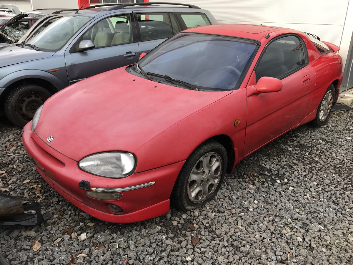 Mazda MX3 1996 díly z vozu