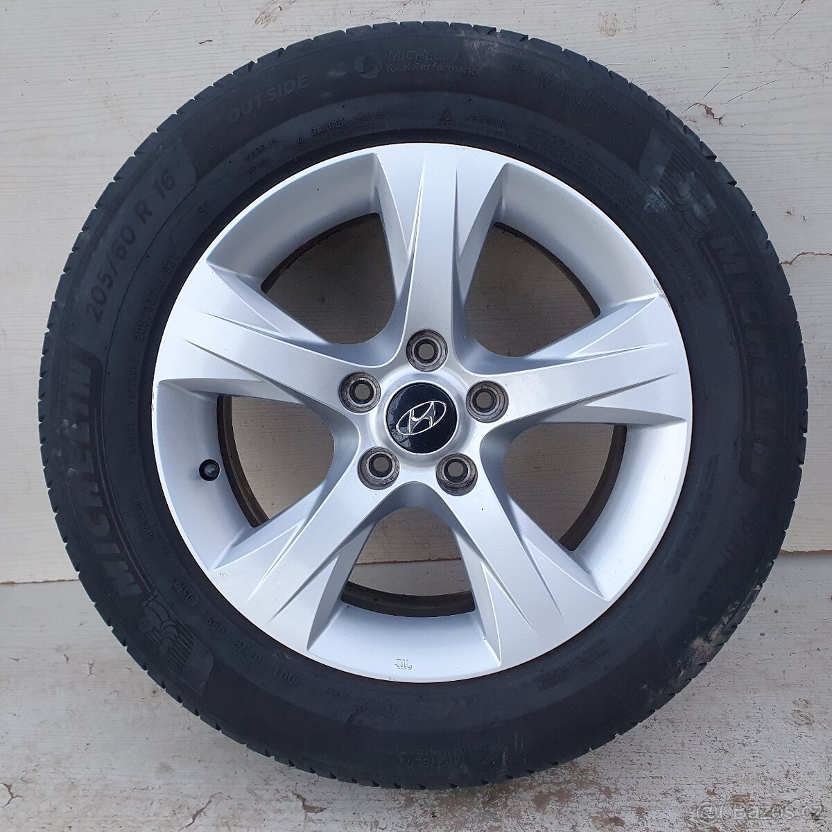 Originální Alu kola Hyundai I40 16" 5x114,3, letní Michelin