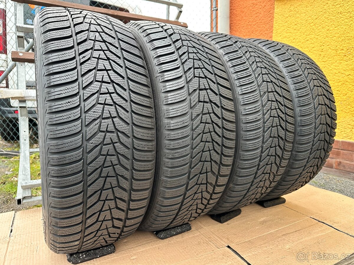 Zánovní zimní pneu 235/50/19 Hankook Winter i cept Evo 3 X