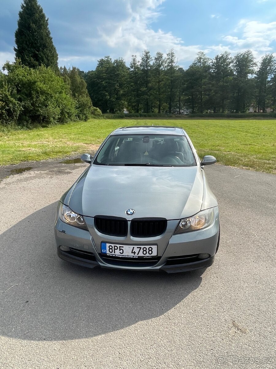 BMW e90 330i