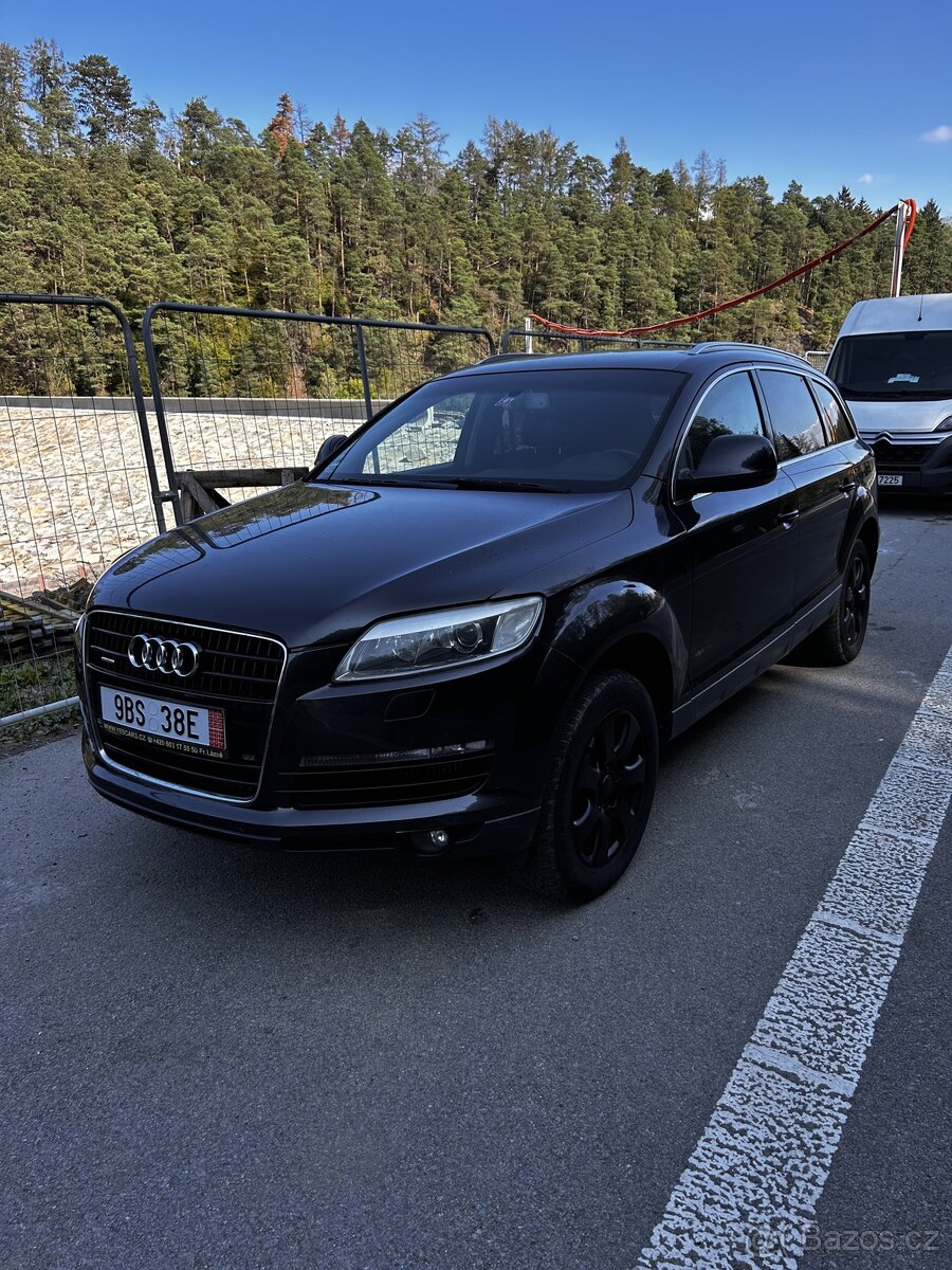 Prodám Audi Q7 3.0 tdi 176 kW