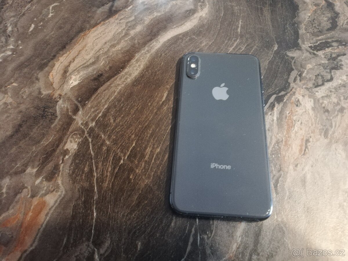 iPhone Xs 64 GB - černá