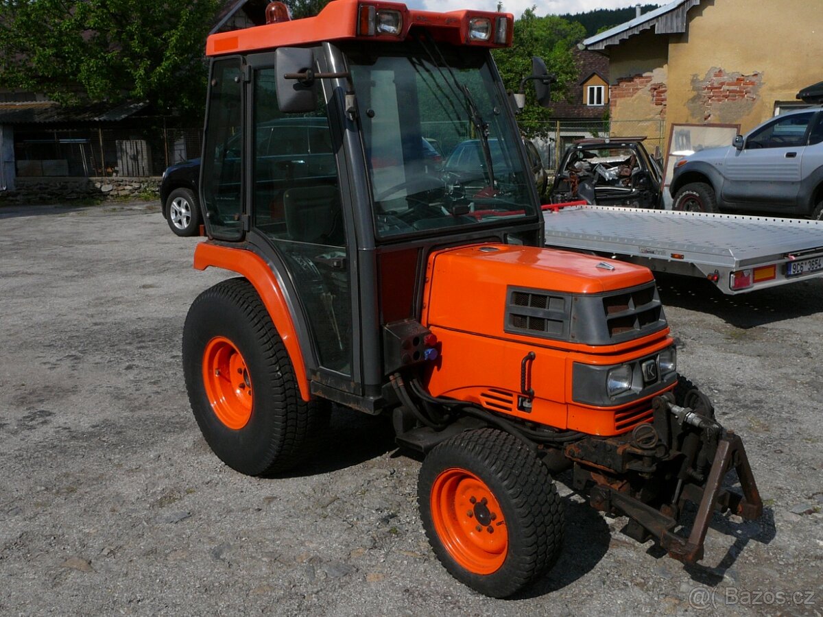 Malotraktor Kubota ST30 4x4