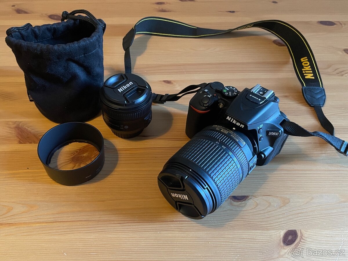 Nikon D5600 + 2 objektivy + stativ + batoh