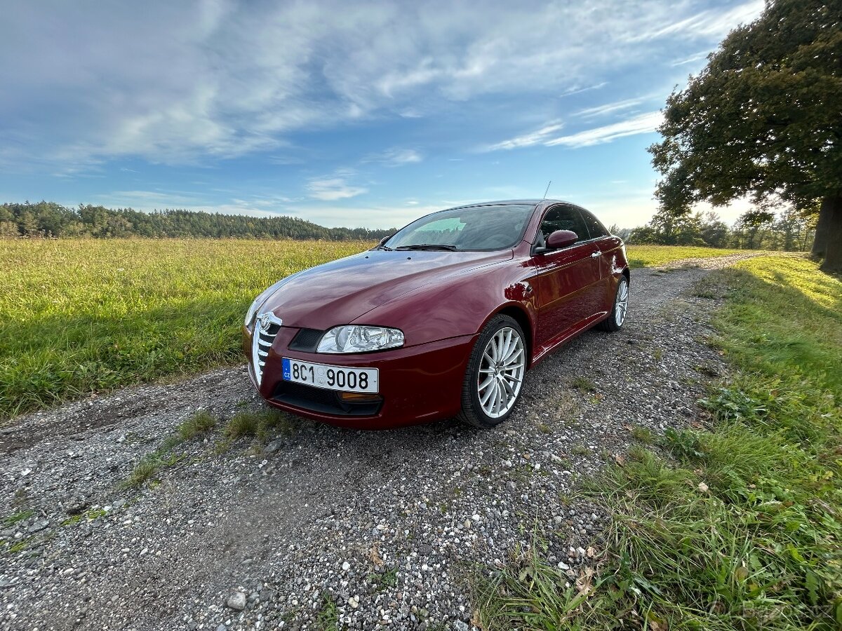 Prodám Alfa Romeo GT 110 kW