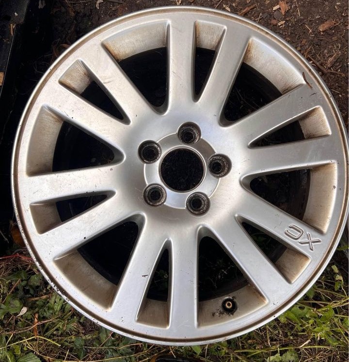 Stále na prodej sada 5x108 17 7J ET48 Volvo Ford alu kola -