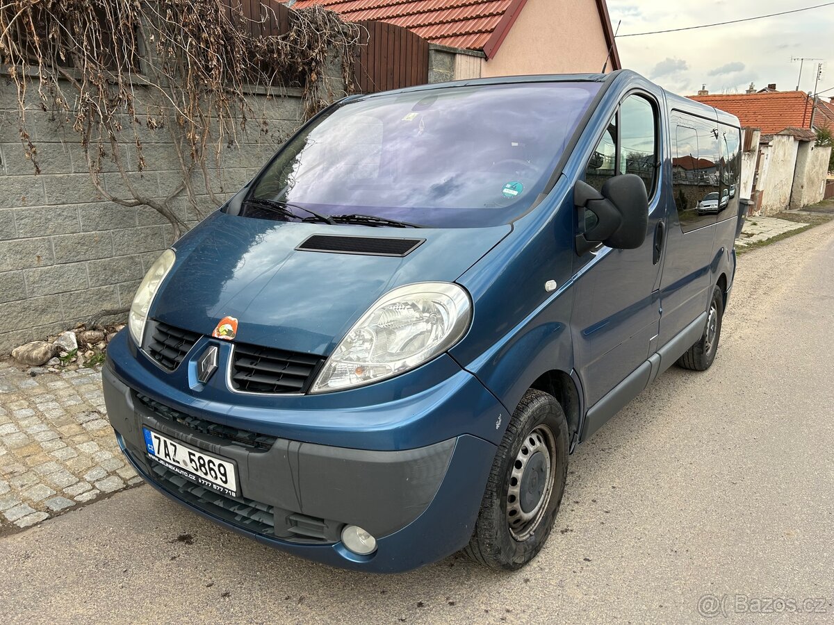 Prodám Renault trafic passenger 9 míst 2,0dci 84kw