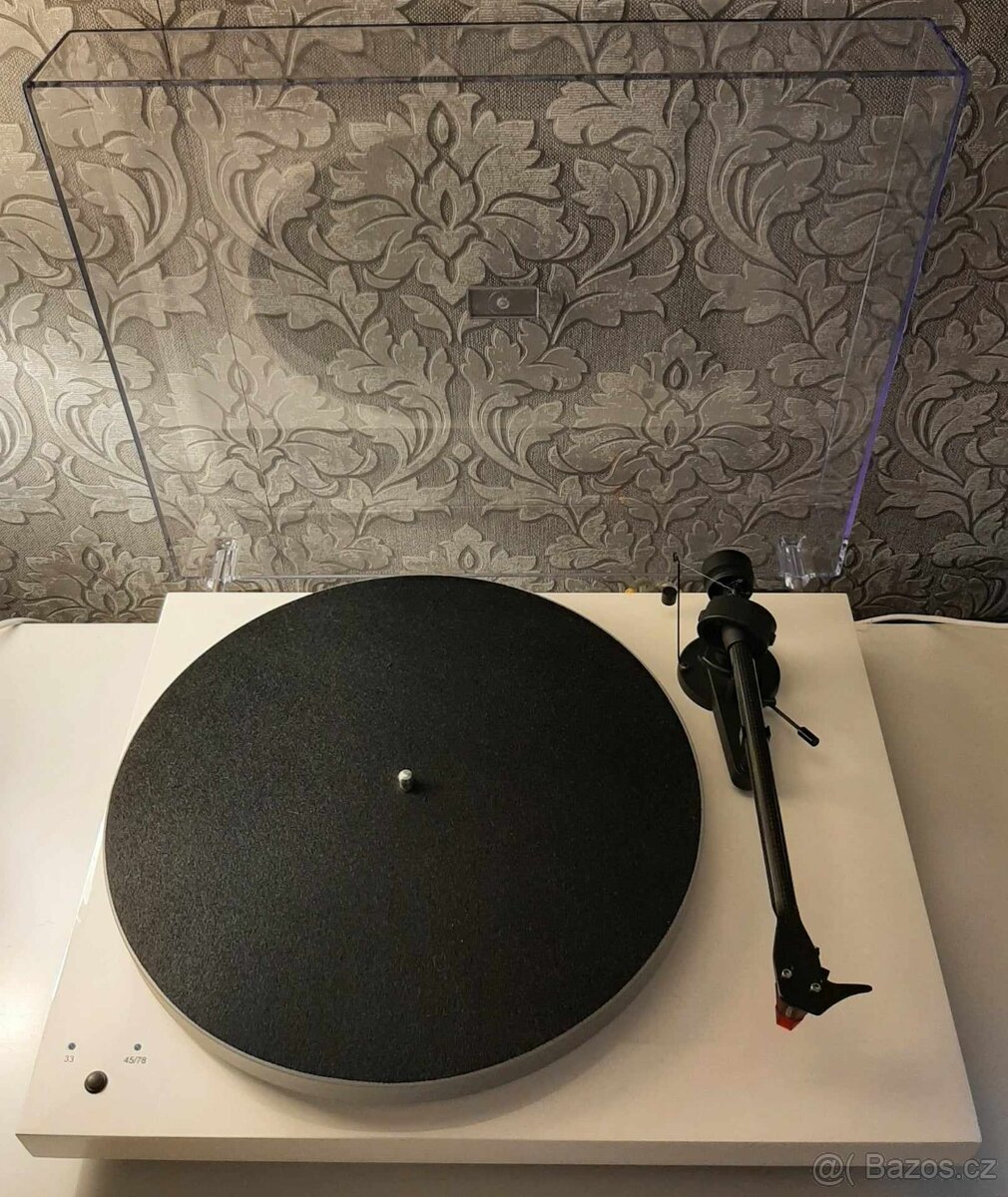 Pro-Ject Debut Carbon Esprit SB DC white +2M-RED