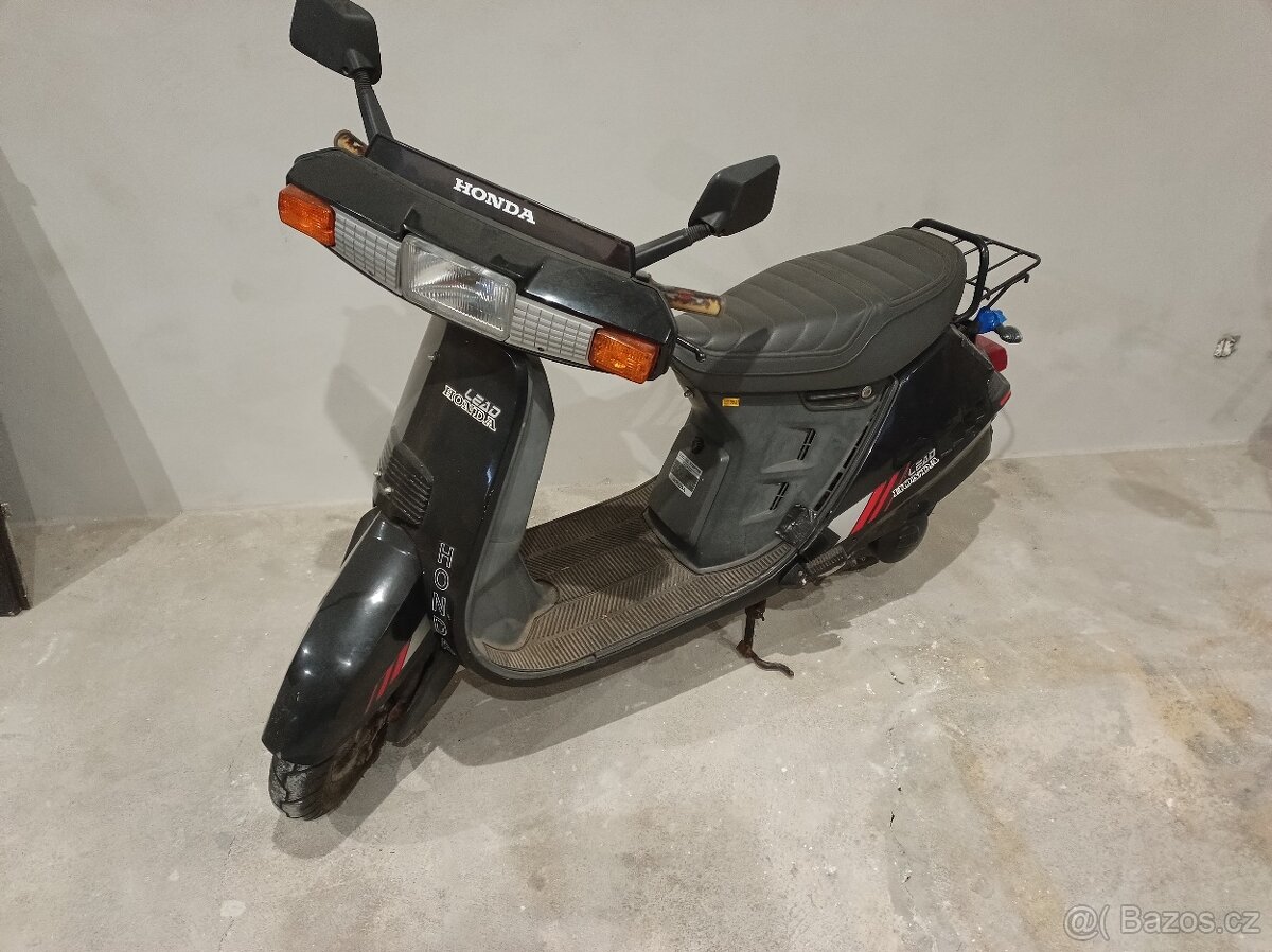 Honda Lead 50 rv 1989 kompletní