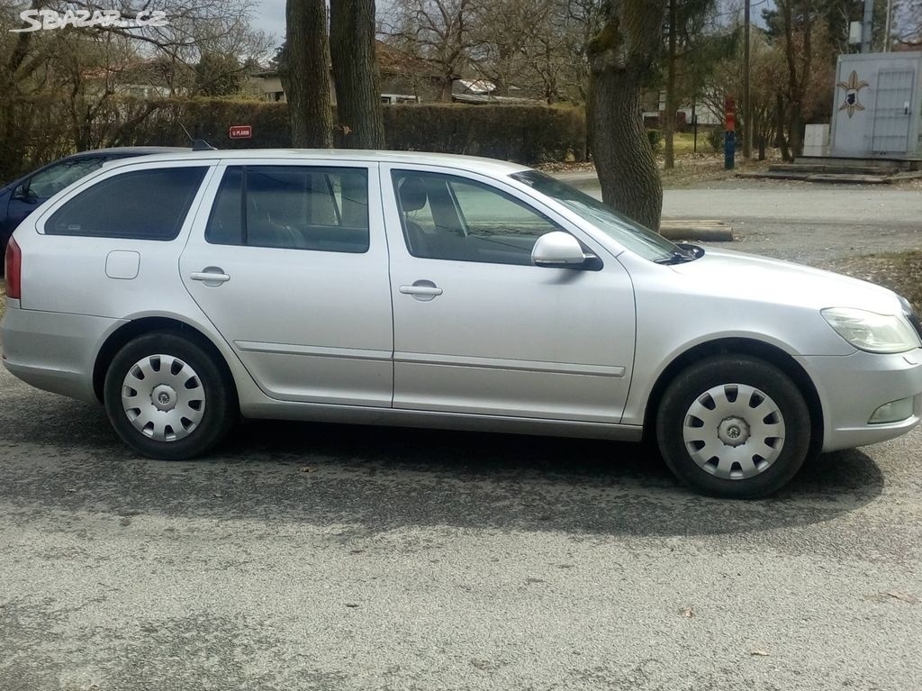 Škoda Octavia combi II 2.0 TDI DSG Elegance Facelift CZ-TOP