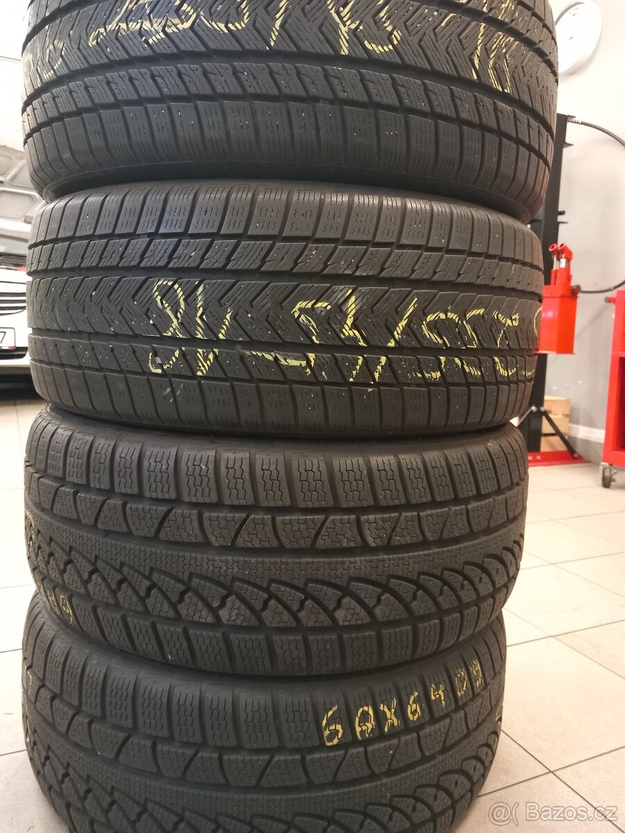 235/45 R18 Zimní