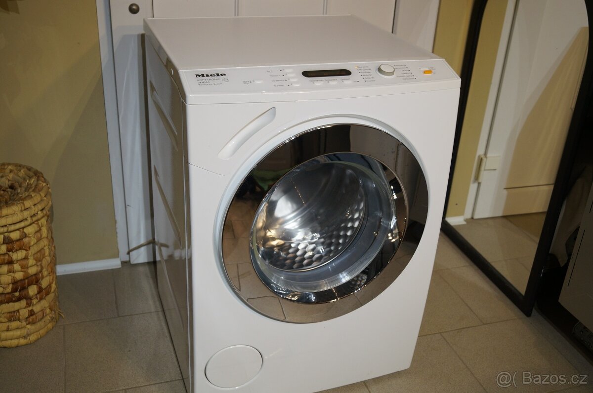 Pračka Miele softtronic W 4144, 1600 otáček na 7 kg