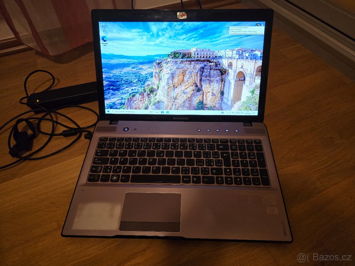 Lenovo IdeaPad Z570 i3-2330M/ 6GB/ 500GB/ 15,6"/