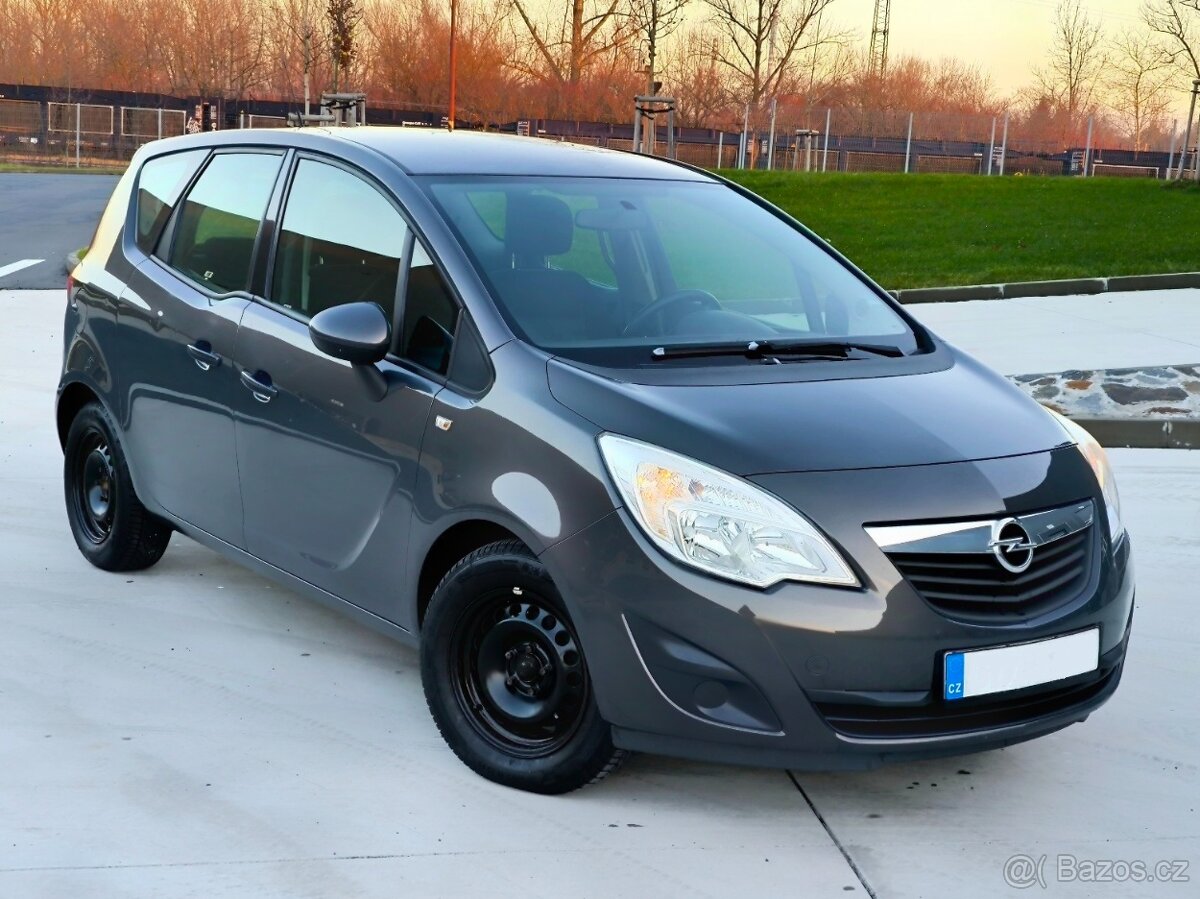 Opel Meriva 1.4 benzin rok 2013 pouze 108 tis km