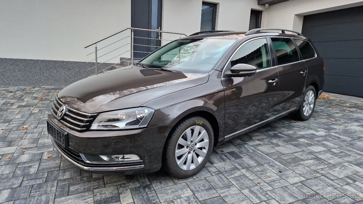 VW PASSAT B7 2.0 TDI 103 KW.NAVI.CLIMATRONIC.TEMPOMAT.TAŽNÉ.