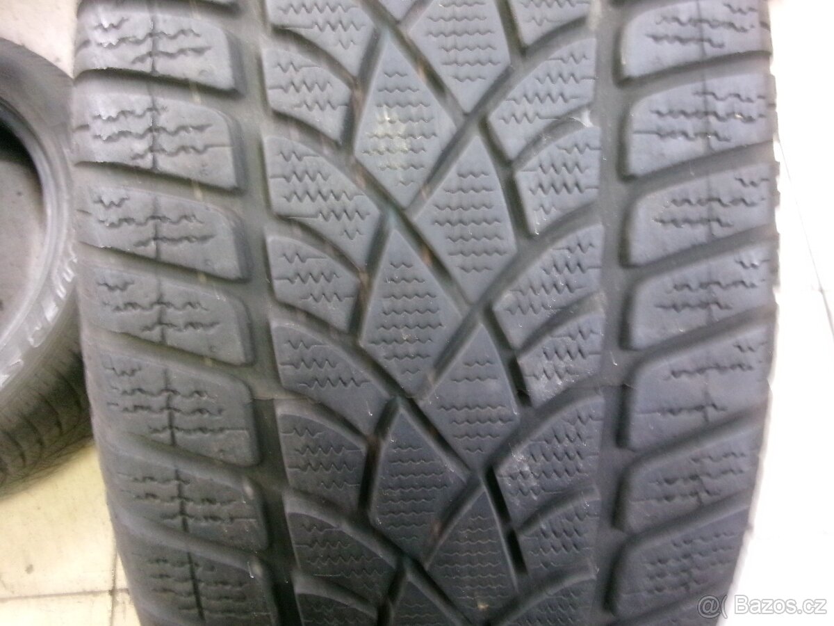 235/55 R17 DUNLOP (6mm) č.14756