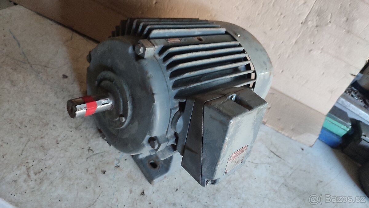 elektromotor patkový 4kW/1400ot./380V