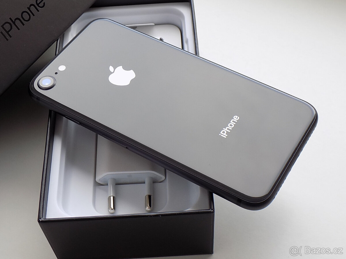 APPLE iPhone 8 64GB Space Grey - ZÁRUKA - 100% BATERIE