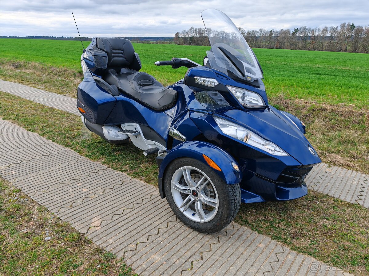 Can am Spyder RT, motor Rotax, 1 majitel, dovoz.