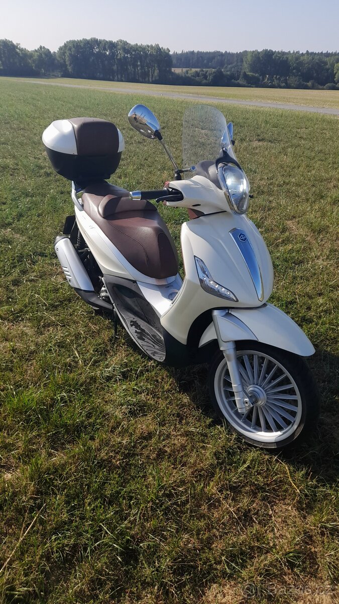 PIAGGIO BEVERLY 300