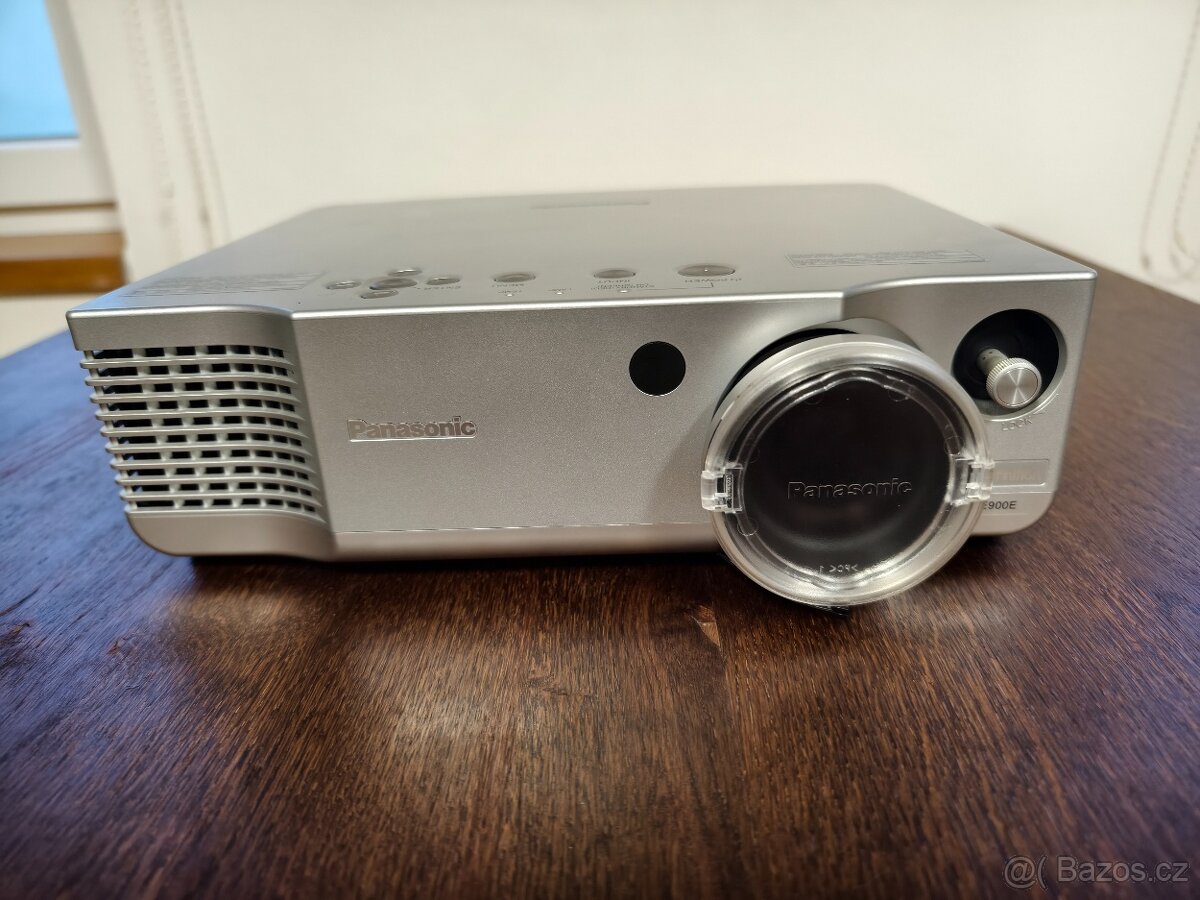 Panasonic PT-AE900E