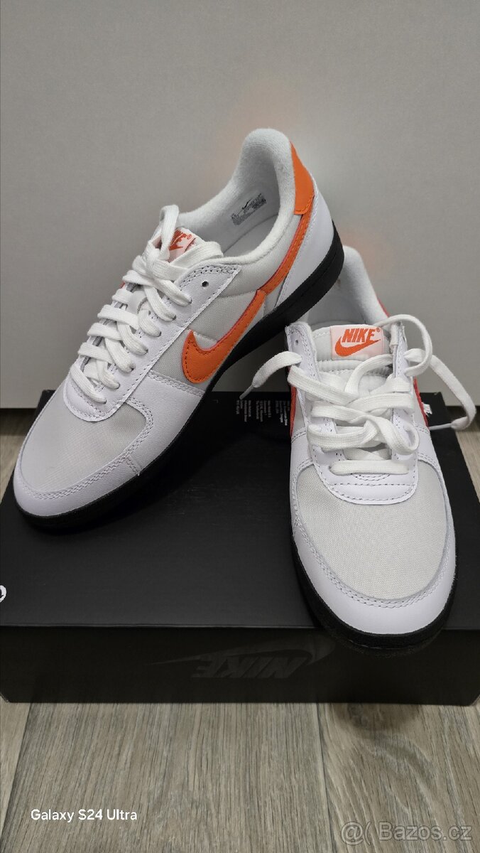 Nike field General 82