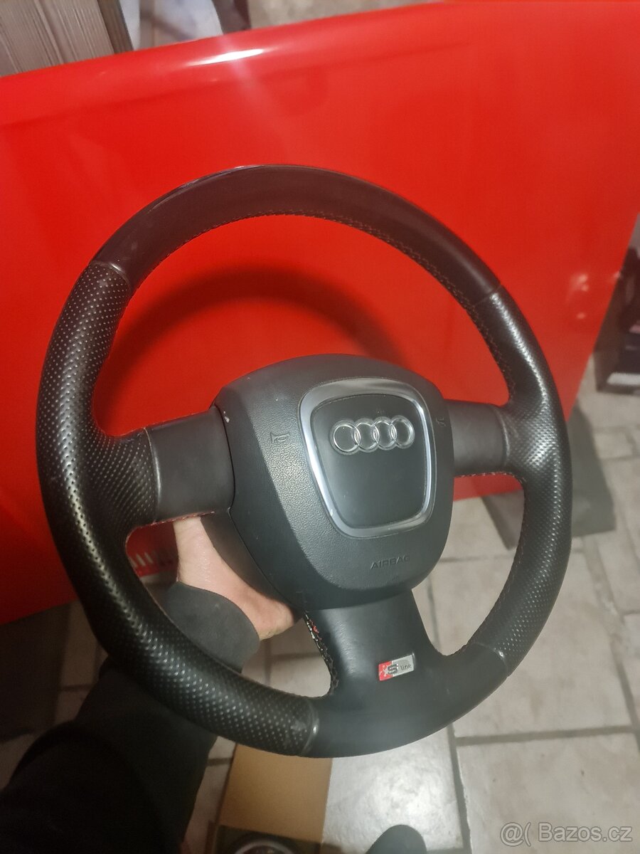 Audi volant