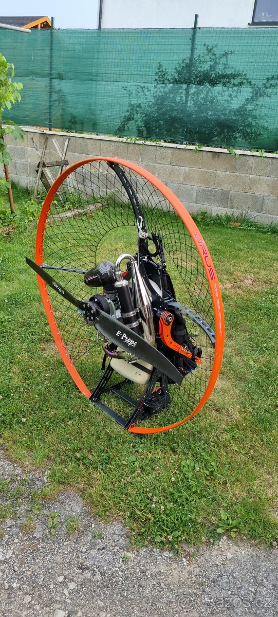 Paramotor Virus s motorom Minari F1 200cc 29hp