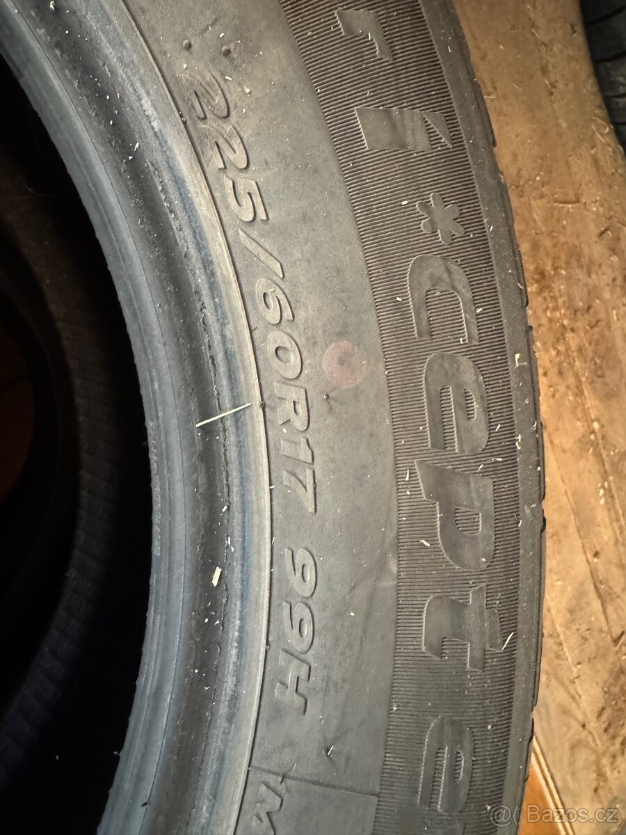 Zimní pneu Hankook 225/60R17