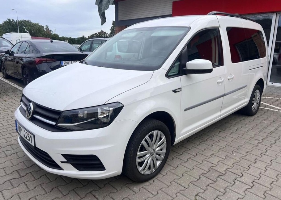 Volkswagen Caddy CADDY MAXI, REZERVACE nafta manuál 75 kw