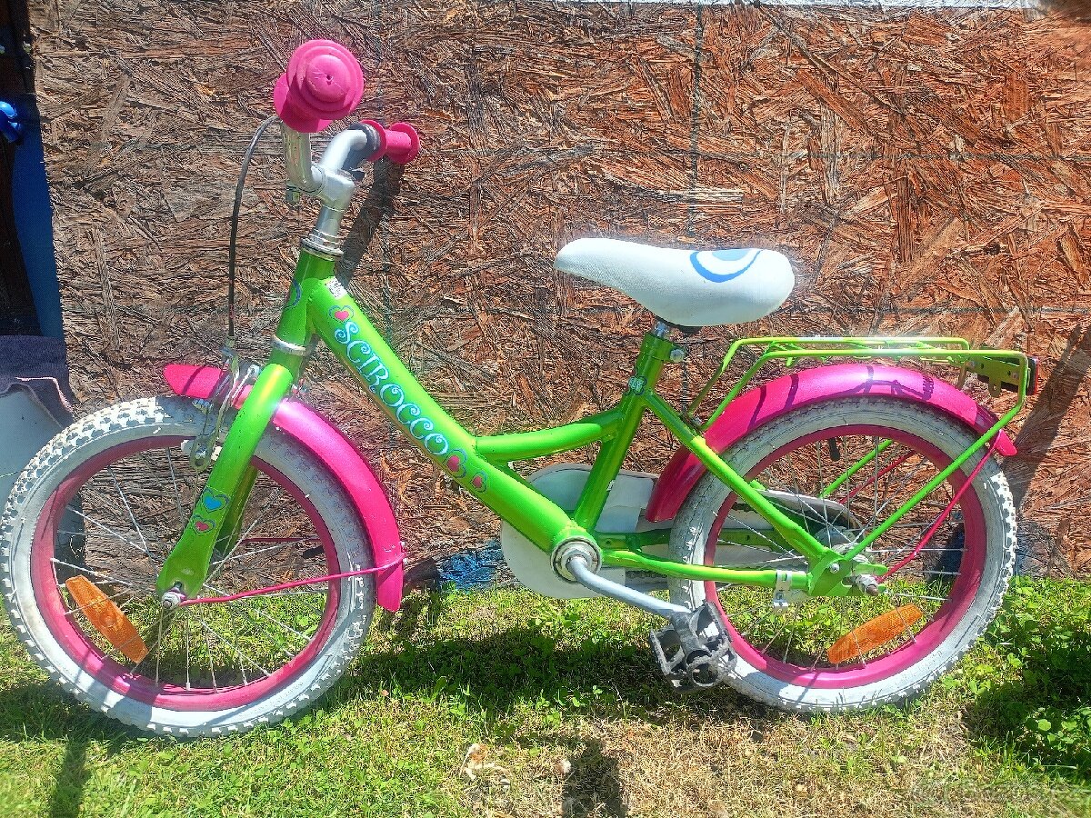 Dětské růžovo-zelené kolo